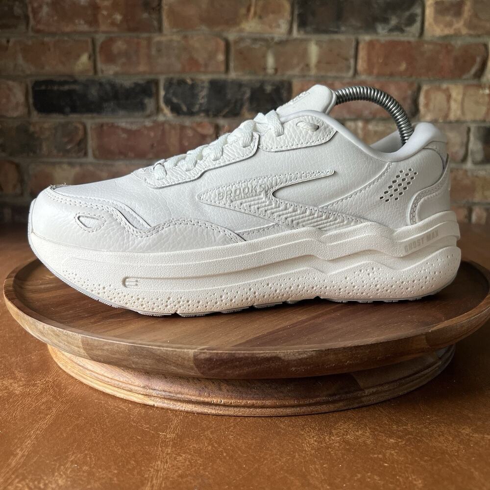 Brooks Ghost Max Women's 9 Wide White Leather Max Cushion Running Sneakers Shoes